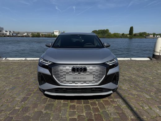 Audi Q4 e-tron 45 quattro Advanced edition 82 kWh | Trekhaak | Assistentiepakket | 286 pk ActivLease financial lease