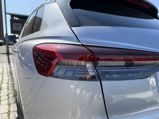Audi Q4 e-tron 45 quattro Advanced edition 82 kWh | Trekhaak | Assistentiepakket | 286 pk ActivLease financial lease