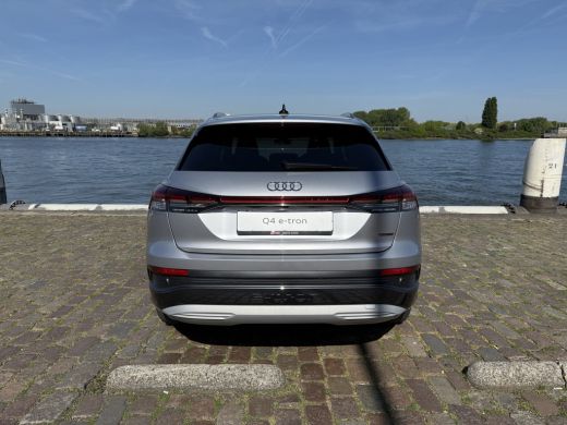 Audi Q4 e-tron 45 quattro Advanced edition 82 kWh | Trekhaak | Assistentiepakket | 286 pk ActivLease financial lease