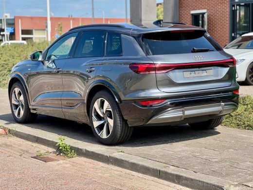 Audi Q6 e-tron performance 100kWh 306pk Advanced edition | Dodehoeksensoren | Adaptive cruise control | Extra ge... ActivLease financial lease