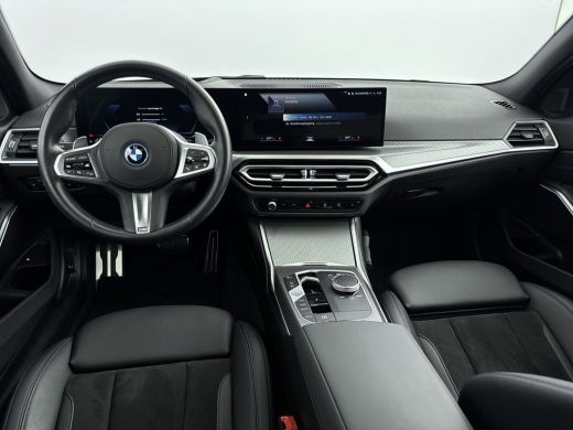 BMW 3-serie BMW 330e | Achteruitrijcamera | Apple Carplay/Android Auto|telefoonintegratie premium | Cruise co... ActivLease financial lease