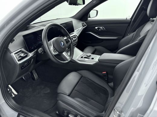 BMW 3-serie BMW 330e | Achteruitrijcamera | Apple Carplay/Android Auto|telefoonintegratie premium | Cruise co... ActivLease financial lease