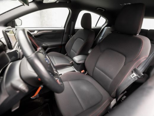 Ford Focus 1.0 EcoBoost ST Line Sport (APPLE CARPLAY, GROOT NAVI, CLIMATE, ZWART HEMEL, SPORTSTOELEN, CRUISE... ActivLease financial lease