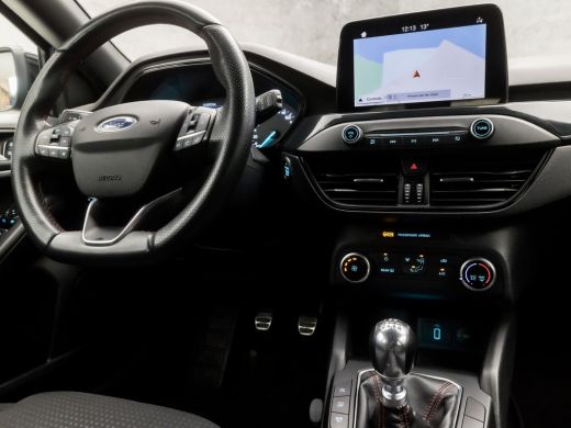 Ford Focus 1.0 EcoBoost ST Line Sport (APPLE CARPLAY, GROOT NAVI, CLIMATE, ZWART HEMEL, SPORTSTOELEN, CRUISE... ActivLease financial lease