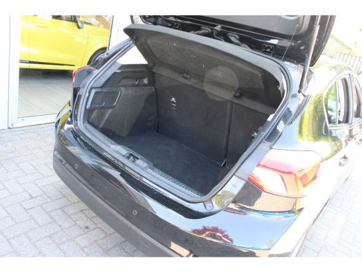 Ford Focus 1.0EB HYBRID | NL-AUTO! | DEALER OH!  | PARK SENS V+A | PERFECTE STAAT! | NAVI | CLIMA | CRUISE |... ActivLease financial lease