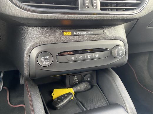 Ford FOCUS Wagon Ford 1.0 125PK Hybrid ST Line X | NAVIGATIE GROOT| B&O SOUND| KEYLESS| CAMERA| STOEL/STUUR&VOORRU... ActivLease financial lease