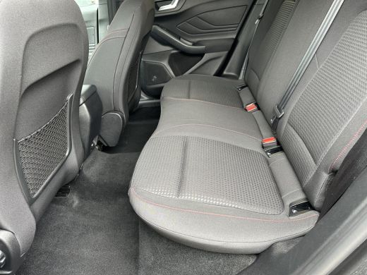 Ford FOCUS Wagon 1.0 125PK ST Line Business | TREKHAAK| STOEL-, STUUR- EN VOORRUITVERWARMING| NAVIGATIE| ADAPTIVE ... ActivLease financial lease