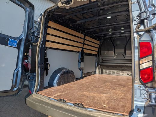 Ford Transit Custom 300 2.0 TDCI L2H1 Trend | 2 zitplaatsen rechtsvoor | Achteruitrijcamera | Airco (automatisch) ActivLease financial lease