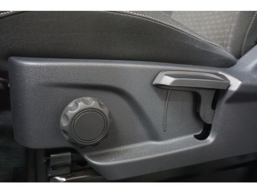 Ford Transit Custom 300 2.0 TDCI L2H1 Trend | 2 zitplaatsen rechtsvoor | Achteruitrijcamera | Airco (automatisch) ActivLease financial lease