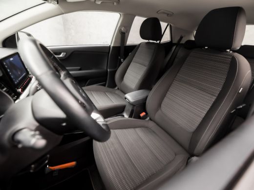 Kia Stonic 1.0 T-GDi MHEV DynamicPlusLine (APPLE CARPLAY, GROOT NAVI, CLIMATE, ADAPTIVE CRUISE, SPORTSTOELEN... ActivLease financial lease