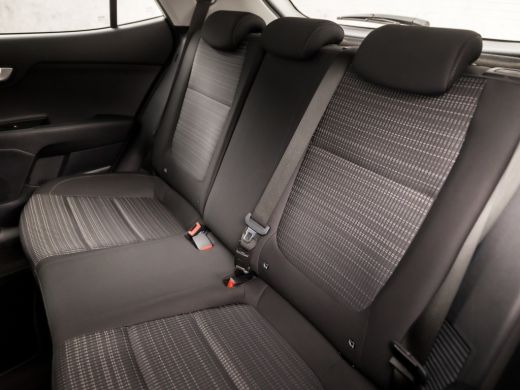 Kia Stonic 1.0 T-GDi MHEV DynamicPlusLine (APPLE CARPLAY, GROOT NAVI, CLIMATE, ADAPTIVE CRUISE, SPORTSTOELEN... ActivLease financial lease