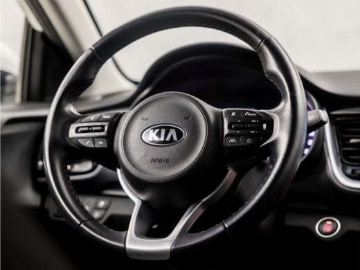 Kia Stonic 1.0 T-GDi MHEV DynamicPlusLine (APPLE CARPLAY, GROOT NAVI, CLIMATE, ADAPTIVE CRUISE, SPORTSTOELEN... ActivLease financial lease
