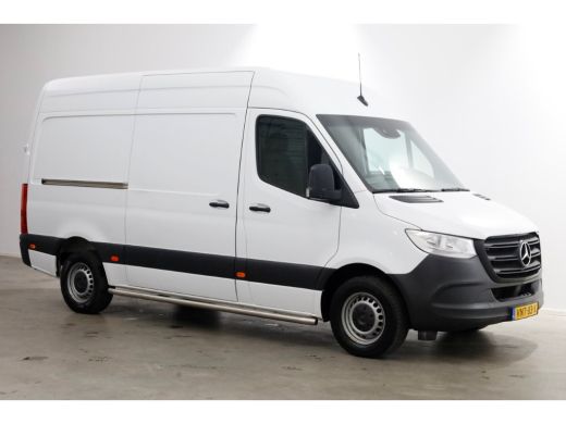 Mercedes Sprinter 311 CDI 115pk RWD L2H2 Servicewagen Airco/Camera/230V 02-2022 ActivLease financial lease