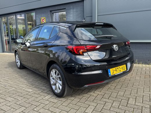 Opel Astra 1.4 Elegance ActivLease financial lease