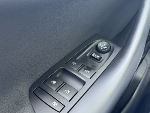 Opel Astra 1.4 Elegance ActivLease financial lease
