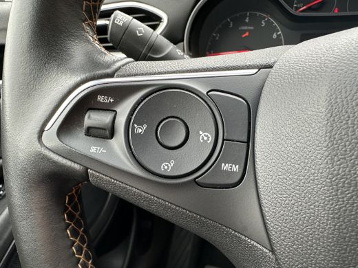 Opel Crossland X 1.2 110PK Turbo Innovation | TREKHAAK| NAVIGATIE| PARKEERSENSOREN| AIRCO AUTOMATISCH| CRUISE CONT... ActivLease financial lease