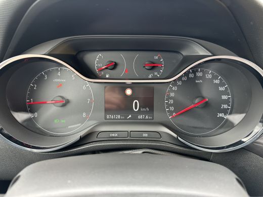 Opel Crossland X 1.2 110PK Turbo Innovation | TREKHAAK| NAVIGATIE| PARKEERSENSOREN| AIRCO AUTOMATISCH| CRUISE CONT... ActivLease financial lease
