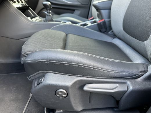Opel Grandland X 1.2 130PK Turbo Elegance | AGR-COMFORT STOEL| NAVIGATIE| CAMERA| PARKEERSENSOREN V+A| CLIMATE CON... ActivLease financial lease