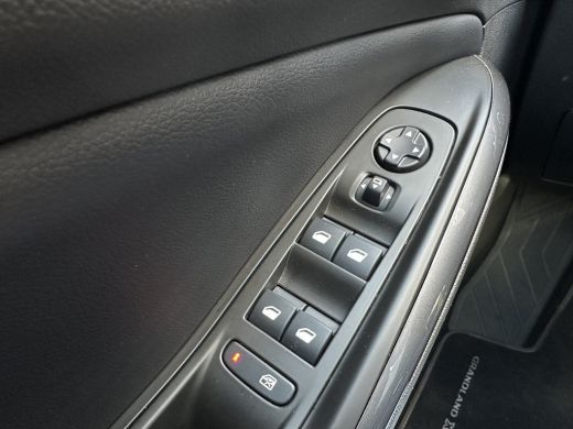 Opel Grandland X 1.2 130PK Turbo Elegance | AGR-COMFORT STOEL| NAVIGATIE| CAMERA| PARKEERSENSOREN V+A| CLIMATE CON... ActivLease financial lease