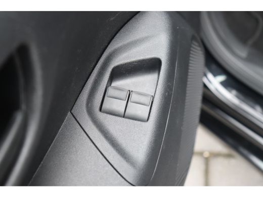 Peugeot 108 1.0 E-VTI 70PK 5-DRS ACTIVE / AIRCO / LED / / BLUETOOTH / PACK PREMIUM / 1E EIGENAAR !! ActivLease financial lease