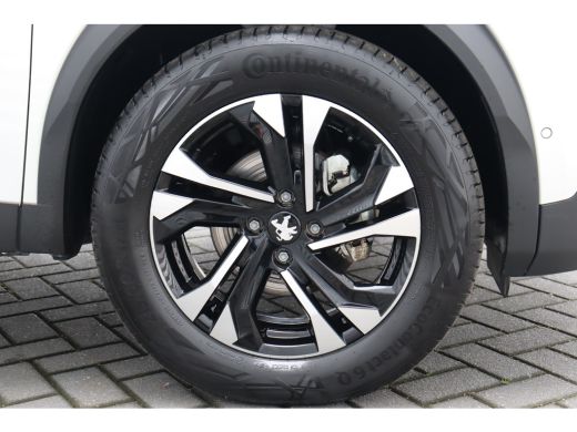Peugeot 2008 1.2 PURETECH 130PK GT PACK AUTOMAAT / NAVI / LEDER / CLIMA / FULL-LED / 17" LMV / CAMERA / WINTER... ActivLease financial lease