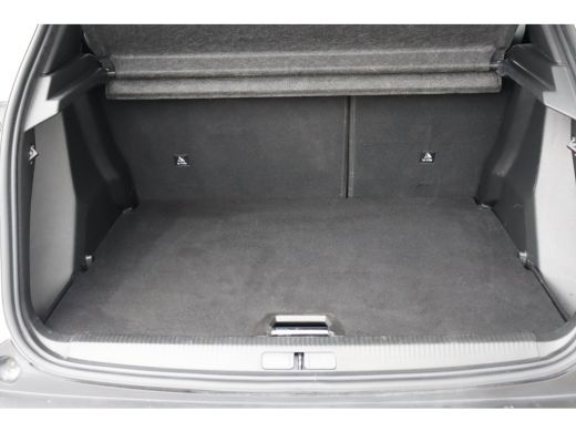 Peugeot 2008 1.2 PURETECH 130PK GT PACK AUTOMAAT / NAVI / LEDER / CLIMA / FULL-LED / 17" LMV / CAMERA / WINTER... ActivLease financial lease