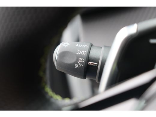 Peugeot 2008 1.2 PURETECH 130PK GT PACK AUTOMAAT / NAVI / LEDER / CLIMA / FULL-LED / 17" LMV / CAMERA / WINTER... ActivLease financial lease