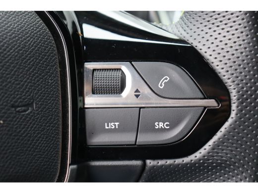 Peugeot 2008 1.2 PURETECH 130PK GT PACK AUTOMAAT / NAVI / LEDER / CLIMA / FULL-LED / 17" LMV / CAMERA / WINTER... ActivLease financial lease
