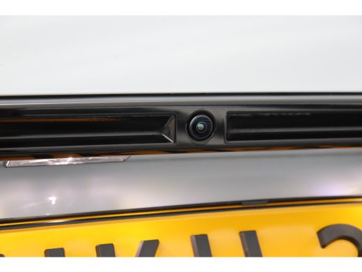 Peugeot 2008 1.2 PURETECH 130PK GT PACK AUTOMAAT / NAVI / LEDER / CLIMA / LED / PDC / 17" LMV / KEYLESS / ALCA... ActivLease financial lease