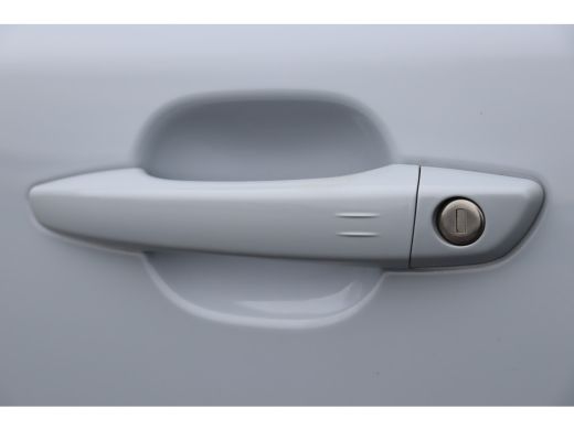 Peugeot 2008 1.2 PURETECH 130PK GT PACK AUTOMAAT / NAVI / LEDER / CLIMA / LED / PDC / 17" LMV / KEYLESS / ALCA... ActivLease financial lease