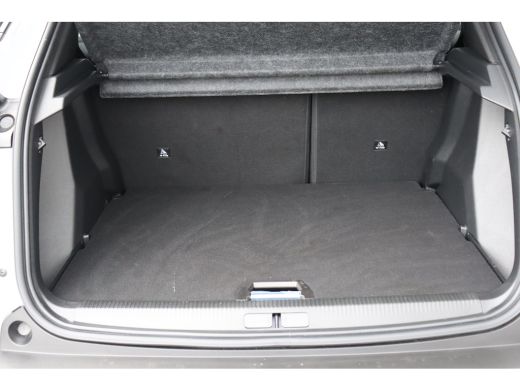 Peugeot 2008 1.2 PURETECH 130PK GT PACK AUTOMAAT / NAVI / LEDER / CLIMA / LED / PDC / 17" LMV / KEYLESS / ALCA... ActivLease financial lease