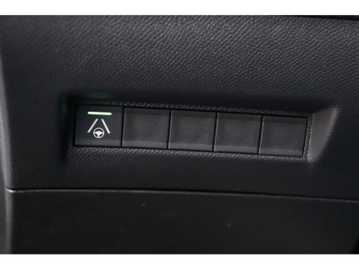 Peugeot 2008 1.2 PURETECH 130PK GT PACK AUTOMAAT / NAVI / LEDER / CLIMA / LED / PDC / 17" LMV / KEYLESS / ALCA... ActivLease financial lease