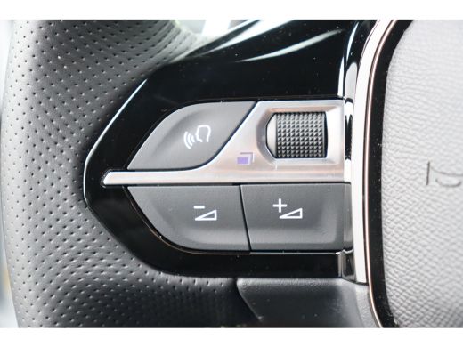 Peugeot 2008 1.2 PURETECH 130PK GT PACK AUTOMAAT / NAVI / LEDER / CLIMA / LED / PDC / 17" LMV / KEYLESS / ALCA... ActivLease financial lease