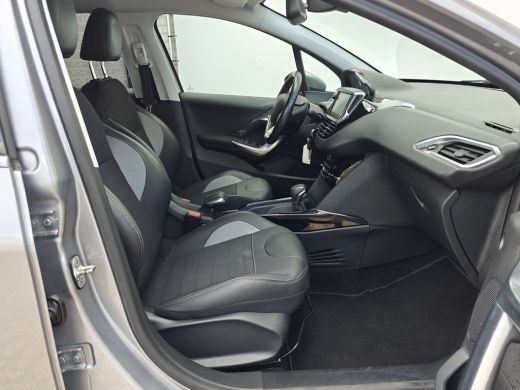 Peugeot 2008 1.2 PureTech Allure | Cruise control | DAB ontvanger | Navigatiesysteem full map | Cruise control... ActivLease financial lease