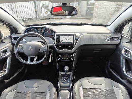 Peugeot 2008 1.2 PureTech Allure | Cruise control | DAB ontvanger | Navigatiesysteem full map | Cruise control... ActivLease financial lease