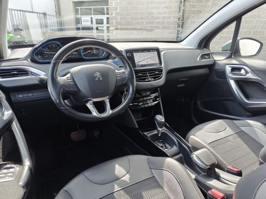 Peugeot 2008 1.2 PureTech Allure | Cruise control | DAB ontvanger | Navigatiesysteem full map | Cruise control... ActivLease financial lease
