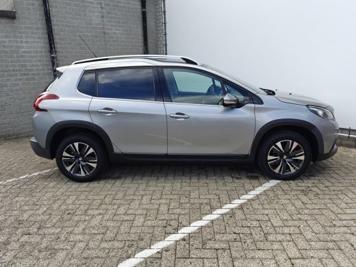 Peugeot 2008 1.2 PureTech Allure | Cruise control | DAB ontvanger | Navigatiesysteem full map | Cruise control... ActivLease financial lease