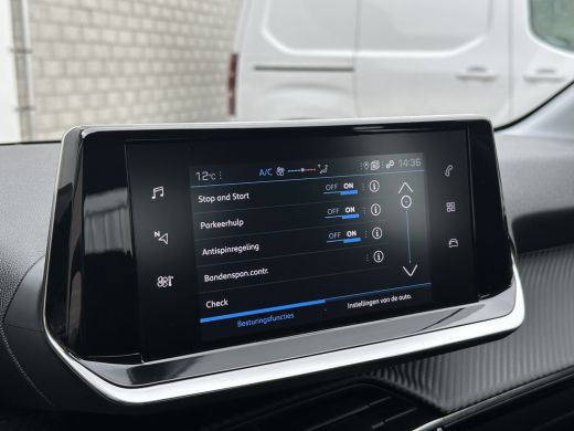 Peugeot 208 Peugeot 1.2 PureTech Active Pack | Apple Carplay/Android Auto|telefoonintegratie premium | Lichtm... ActivLease financial lease