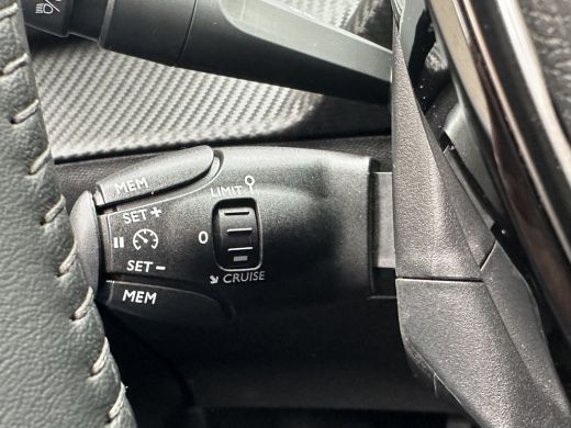 Peugeot 208 Peugeot 1.2 PureTech Active Pack | Apple Carplay/Android Auto|telefoonintegratie premium | Lichtm... ActivLease financial lease