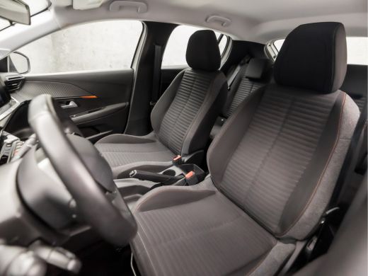 Peugeot 208 1.2 PureTech Sport (APPLE CARPLAY, GROOT NAVI, GETINT GLAS, DAB+, SPORTSTOELEN, CRUISE, PARKEERSE... ActivLease financial lease