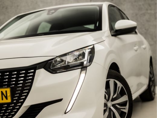 Peugeot 208 1.2 PureTech Sport (APPLE CARPLAY, GROOT NAVI, GETINT GLAS, DAB+, SPORTSTOELEN, CRUISE, PARKEERSE... ActivLease financial lease