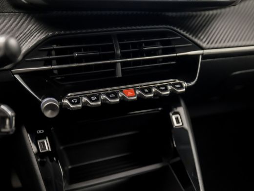 Peugeot 208 1.2 PureTech Sport (APPLE CARPLAY, GROOT NAVI, GETINT GLAS, DAB+, SPORTSTOELEN, CRUISE, PARKEERSE... ActivLease financial lease