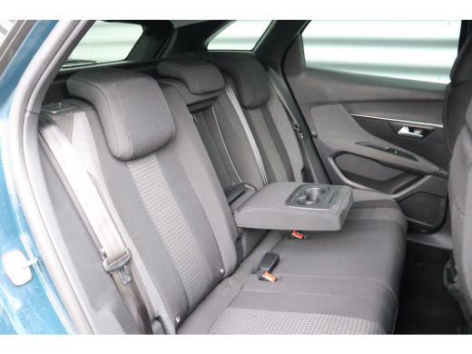 Peugeot 3008 1.2 PURETECH 130PK ACTIVE PACK BUSINESS / NAVI / CLIMA / LED / PDC / 17" LMV / CAMERA / KEYLESS /... ActivLease financial lease