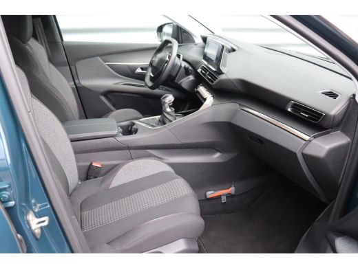 Peugeot 3008 1.2 PURETECH 130PK ACTIVE PACK BUSINESS / NAVI / CLIMA / LED / PDC / 17" LMV / CAMERA / KEYLESS /... ActivLease financial lease