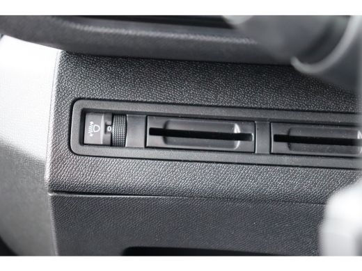 Peugeot 3008 1.2 PURETECH 130PK ACTIVE PACK BUSINESS / NAVI / CLIMA / LED / PDC / 17" LMV / CAMERA / KEYLESS /... ActivLease financial lease
