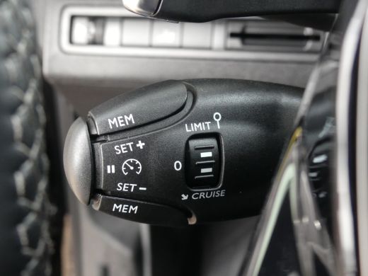Peugeot 3008 1.2 PureTech 130PK Blue Lease Premium Automaat | NAVI | CAMERA | AFN. TREKHAAK | ActivLease financial lease
