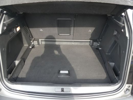 Peugeot 3008 1.2 PureTech 130PK Blue Lease Premium Automaat | NAVI | CAMERA | AFN. TREKHAAK | ActivLease financial lease