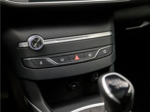 Peugeot 308 SW 1.2 PureTech Sport (PANORAMADAK, APPLE CARPLAY, GROOT NAVI, DENON AUDIO, KEYLESS, LEDER, SPORT... ActivLease financial lease