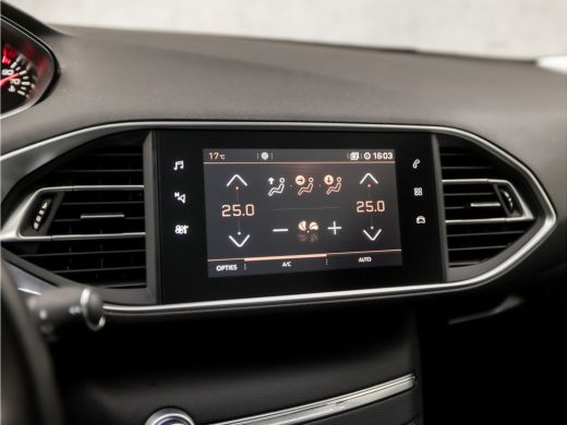 Peugeot 308 SW 1.2 PureTech Sport (PANORAMADAK, APPLE CARPLAY, GROOT NAVI, DENON AUDIO, KEYLESS, LEDER, SPORT... ActivLease financial lease