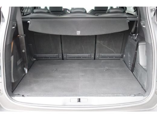 Peugeot 5008 1.2 PURETECH 130PK 7-ZITS ALLURE PACK AUTOMAAT / NAVI / CLIMA / PDC / 18" LMV / CAMERA / KEYLESS ... ActivLease financial lease